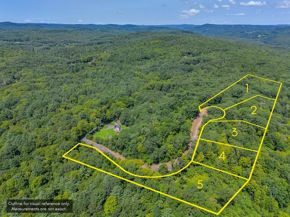 4 Grandview Ests #D, South Deerfield, MA 01373