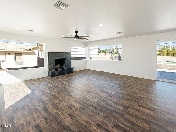 5th image of 3099 Saratoga Ave