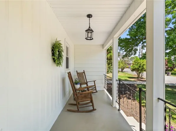 708 Fenimore St, Winston Salem, NC 27103