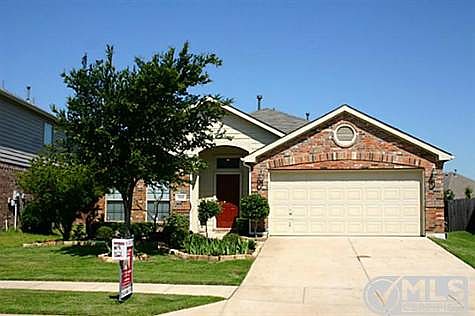 1st image of 813 Lake Hollow Dr