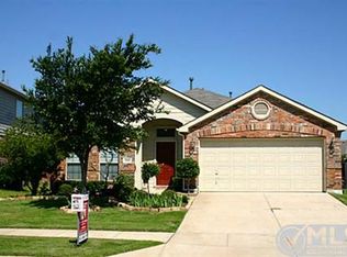 813 Lake Hollow Dr, Little Elm, TX 75068