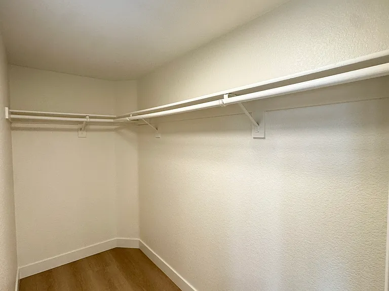 3413 Caseras Dr — Photo 33