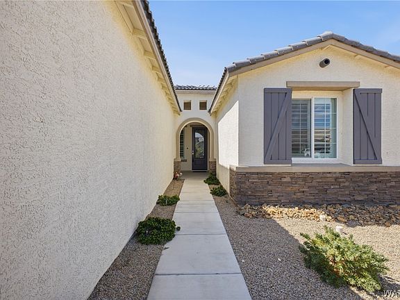 4th image of 486 Paddock Drive