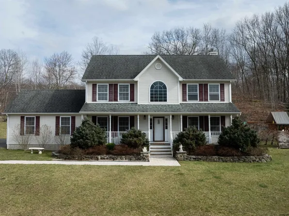 21 Spring Meadow, Highland, NY 12528