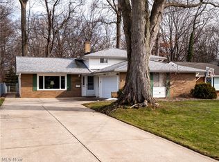 4057 Brendan Ln, North Olmsted, OH