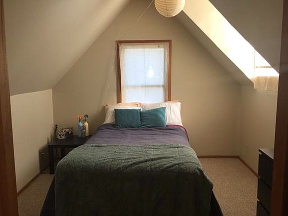 2nd image of 2814 Clay St #A