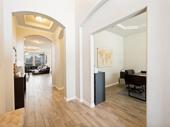 5th image of 2020 Milano Ln