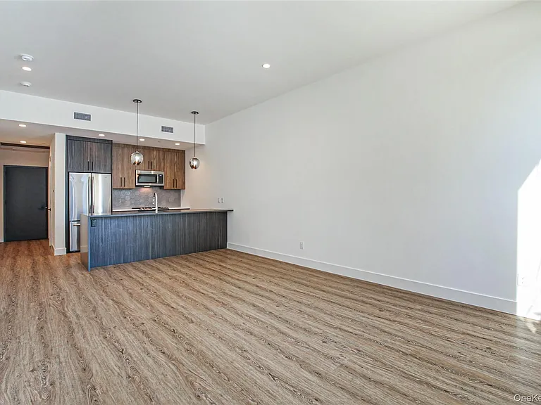 39 Washington Ave #202 — Photo 6
