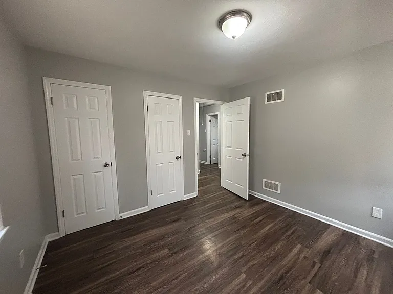 2370 Hillside Ave — Photo 10