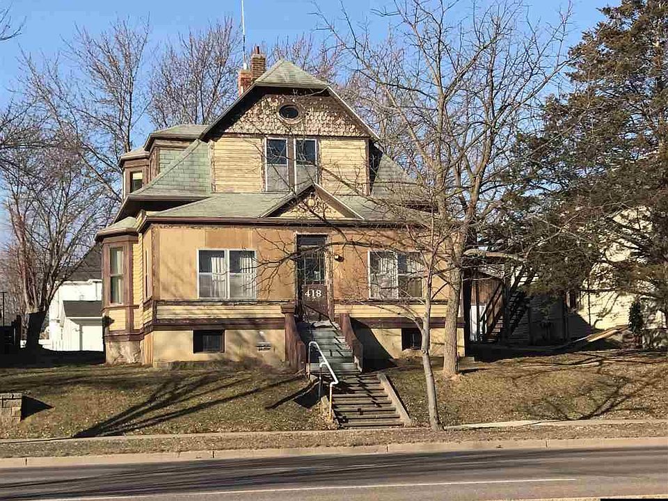 1st image of 418 S Broadway St