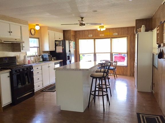4th image of 23600 E Beach Dr