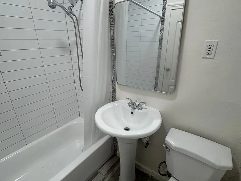 542 N Alexandria Ave #206 — Photo 9