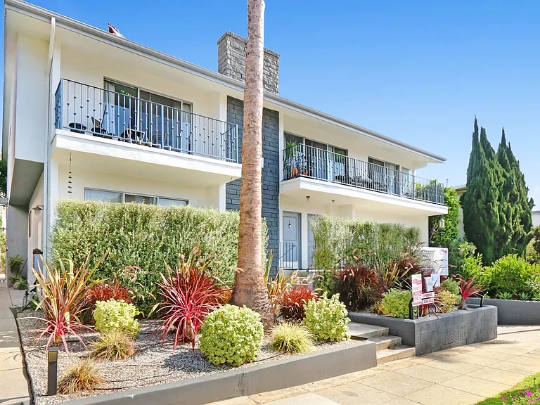 1011 19th Street in Santa Monica - North of Wilshire Blvd! — Photo 15