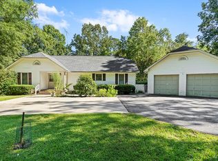 301 Cove Rd, Greenwood, SC 29646