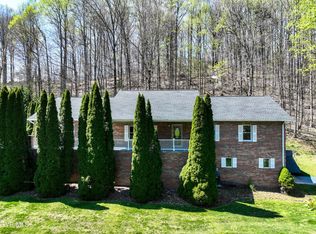 1320 Suntree Rd, Unicoi, TN 37692
