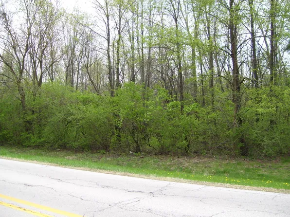 26031 Canal Rd N, Minooka, IL 60447