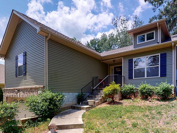 3rd image of 442 Galvin Dr