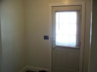 10 Locust St, Nashua, NH 03064