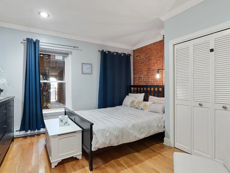 38RA Charter St #2 — Photo 13