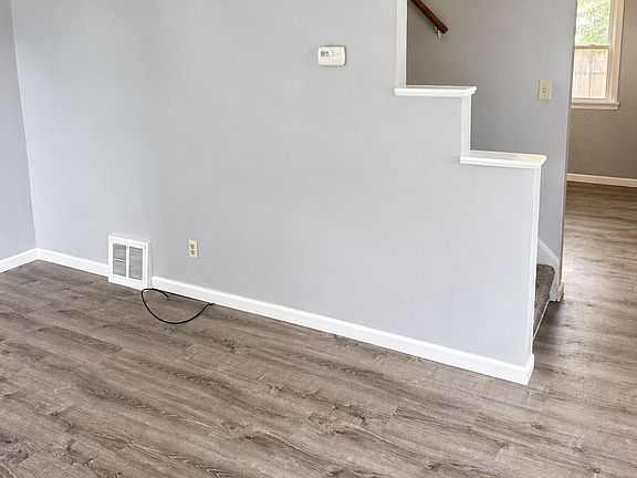 3rd image of 1146 Shadycrest Dr