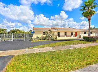 9421 SW 88th Ter, Miami, FL 33176