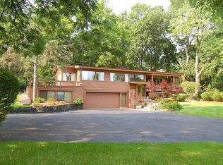 2996 Devonshire Rd, Ann Arbor, MI 48104