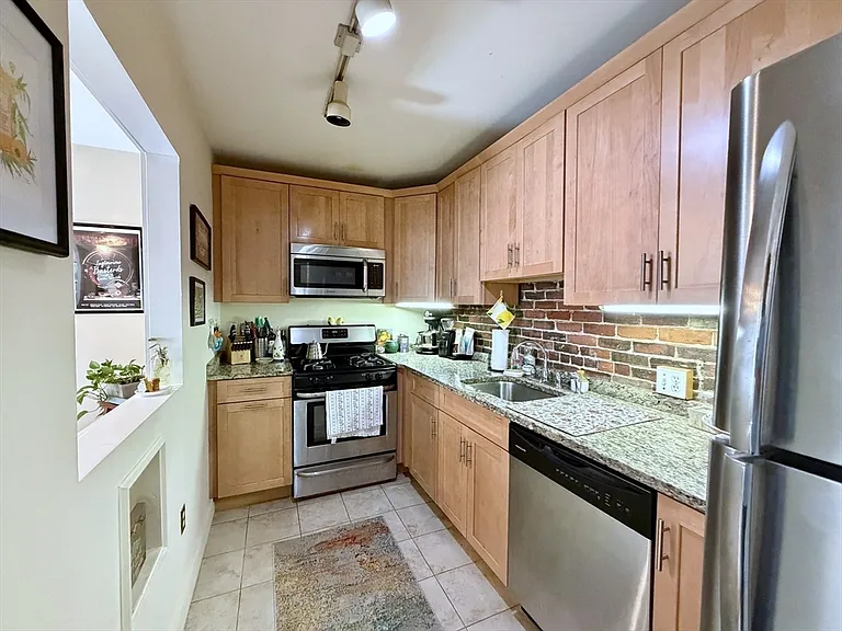 44 High St #1 — Photo 4