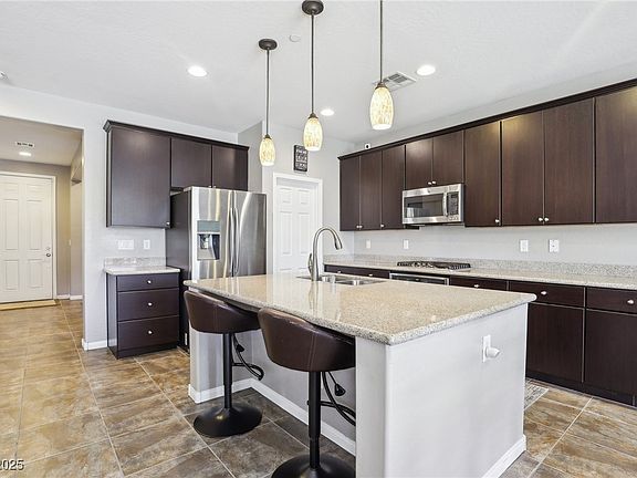 4th image of 1033 Via Dell Bacio Dr