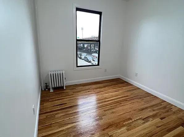 274 41st Street image 8 of 12