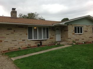 884 S Main St, Russell, PA 16345