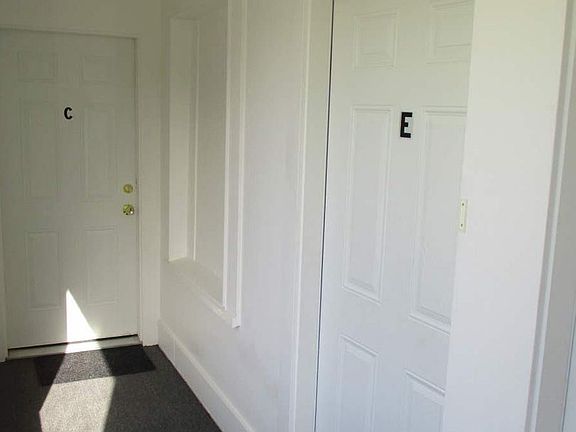 4th image of 909 S 11th St #E