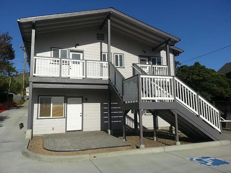 2005 Swazey St #1 — Photo 1
