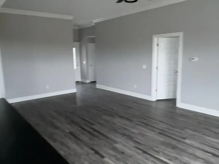 3713 Linwood St — Photo 6