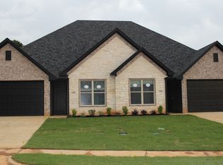 1302 Page Valley Cir, Longview, TX 75605