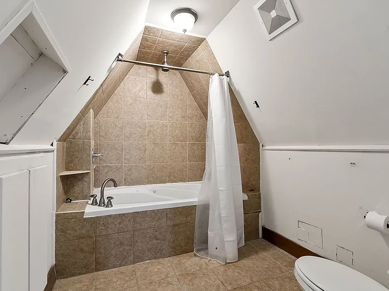 1304 Riverside Dr — Photo 47