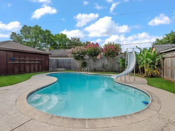 8834 Sandstone St, Houston, TX 77036