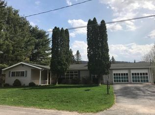 21 Stonecroft Rd, Drums, PA 18222