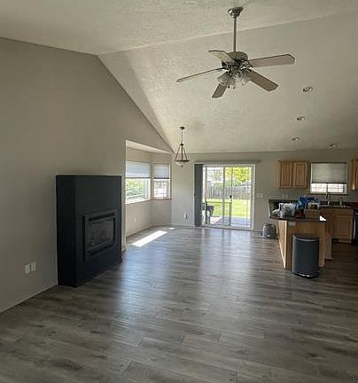 3rd image of 646 Alpine Ln