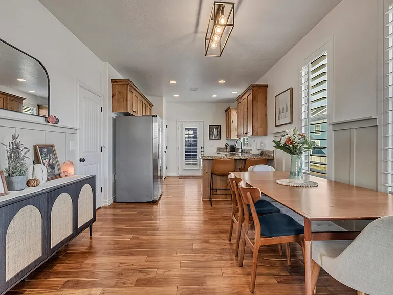 4253 W Clarks Hill Dr — Photo 5