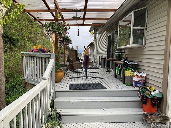 4th image of 5722 1st Dr W