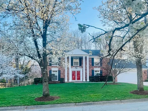 11060 Powder Horn Dr, Potomac, MD 20854