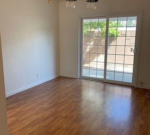 4th image of 587 W Stocker St APT C