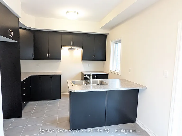 620 Colborne St W #72 — Photo 22