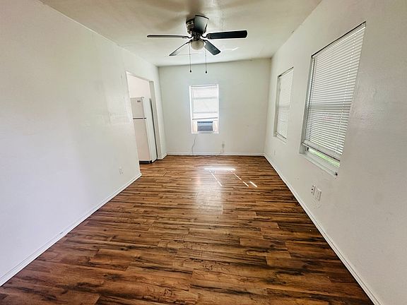 3rd image of 412 W Lincoln Ave