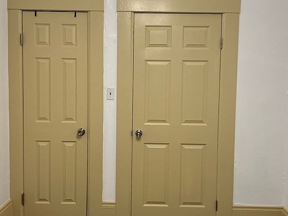 3rd image of 643 Oak St #3