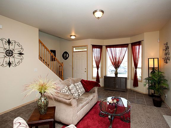 5th image of 5804 Taft Dr