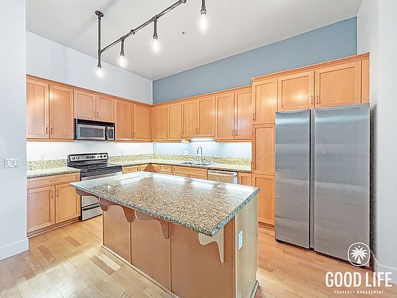 3rd image of 3211 5th Ave Unit 206