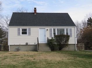 26 Limestone St, Warwick, RI 02889