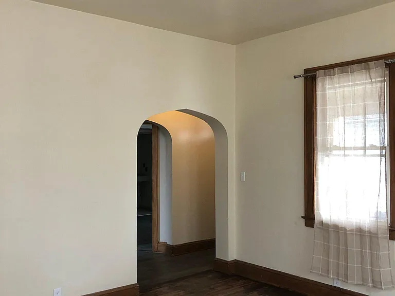 310 N Elm St — Photo 7