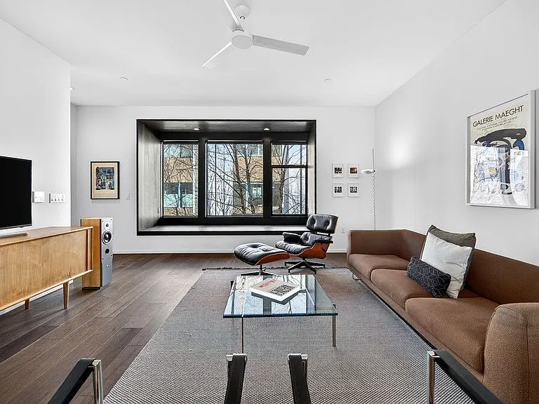 979 Eames Walk — Photo 20